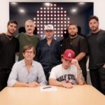 Remers-firma-con-Sony-Music-Latin-1536x1023