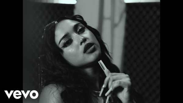 Lonely-Mariah-Angeliq-600x337